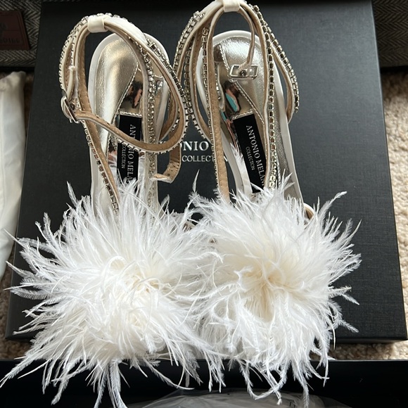 Antonio Melani Aurora feather white heels - Picture 3 of 5